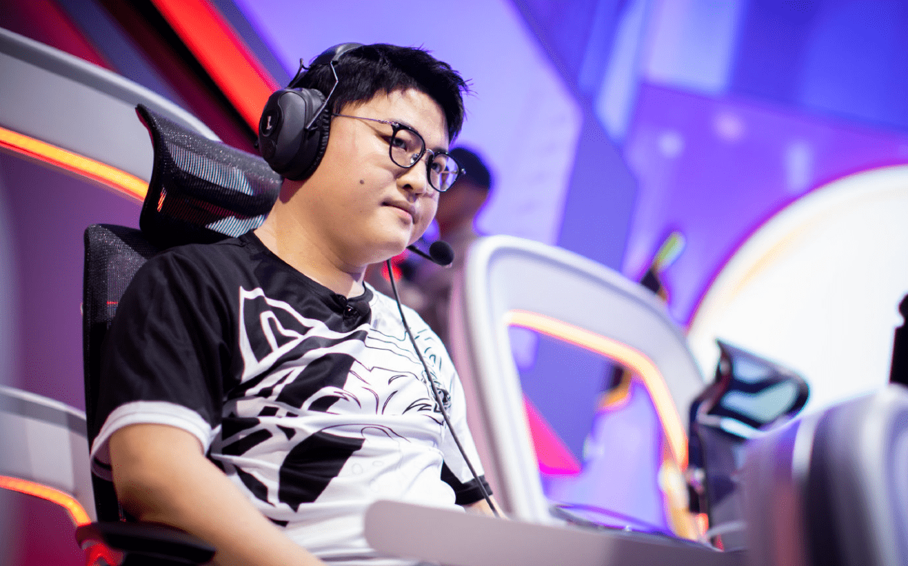 乐鱼官网-Uzi重返赛场，比赛规则变更首场状态出色，TES观众沸腾！比赛高潮迭起的简单介绍-乐鱼官网