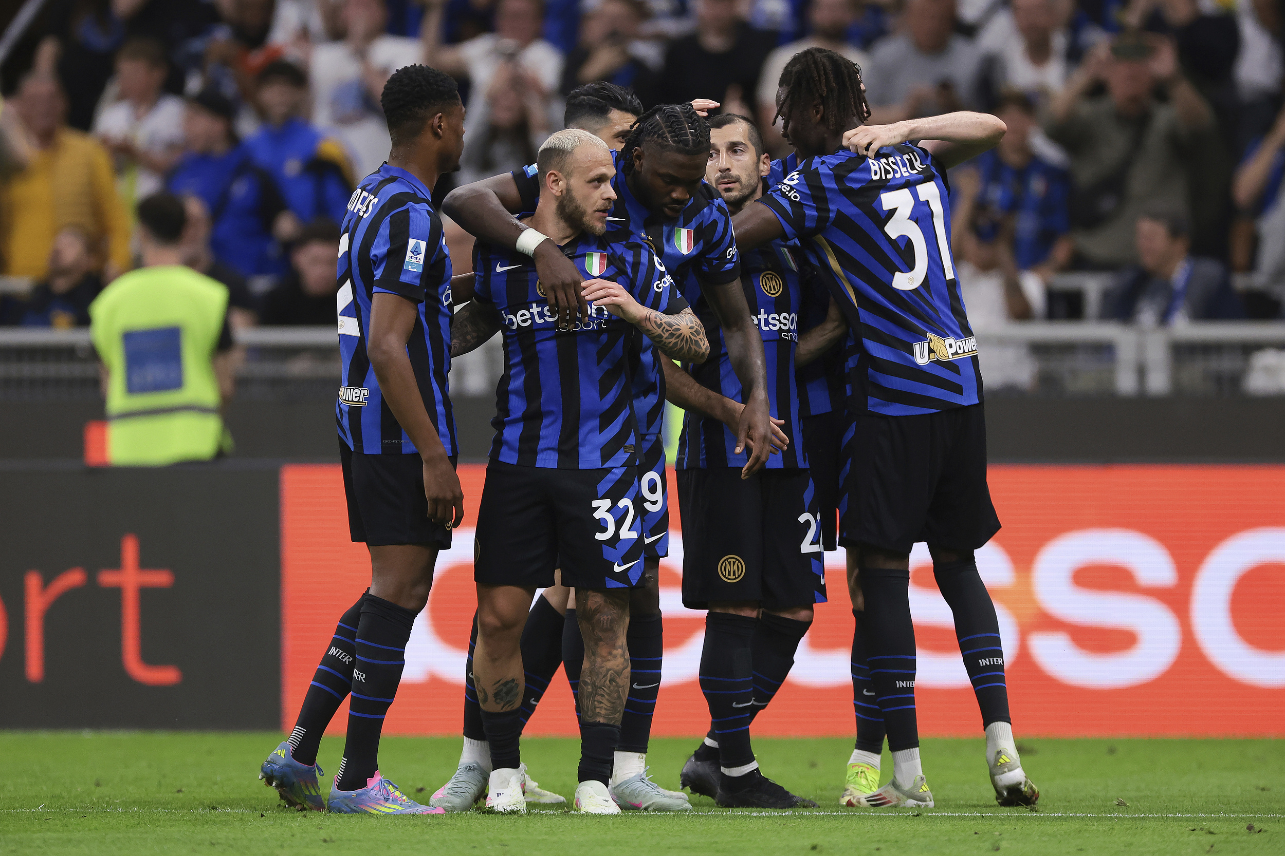 乐鱼体育-意甲倒计时，皇家马德里今晨外线爆发，细节引发关注，球迷炸锅，团队化学反应显著-乐鱼体育